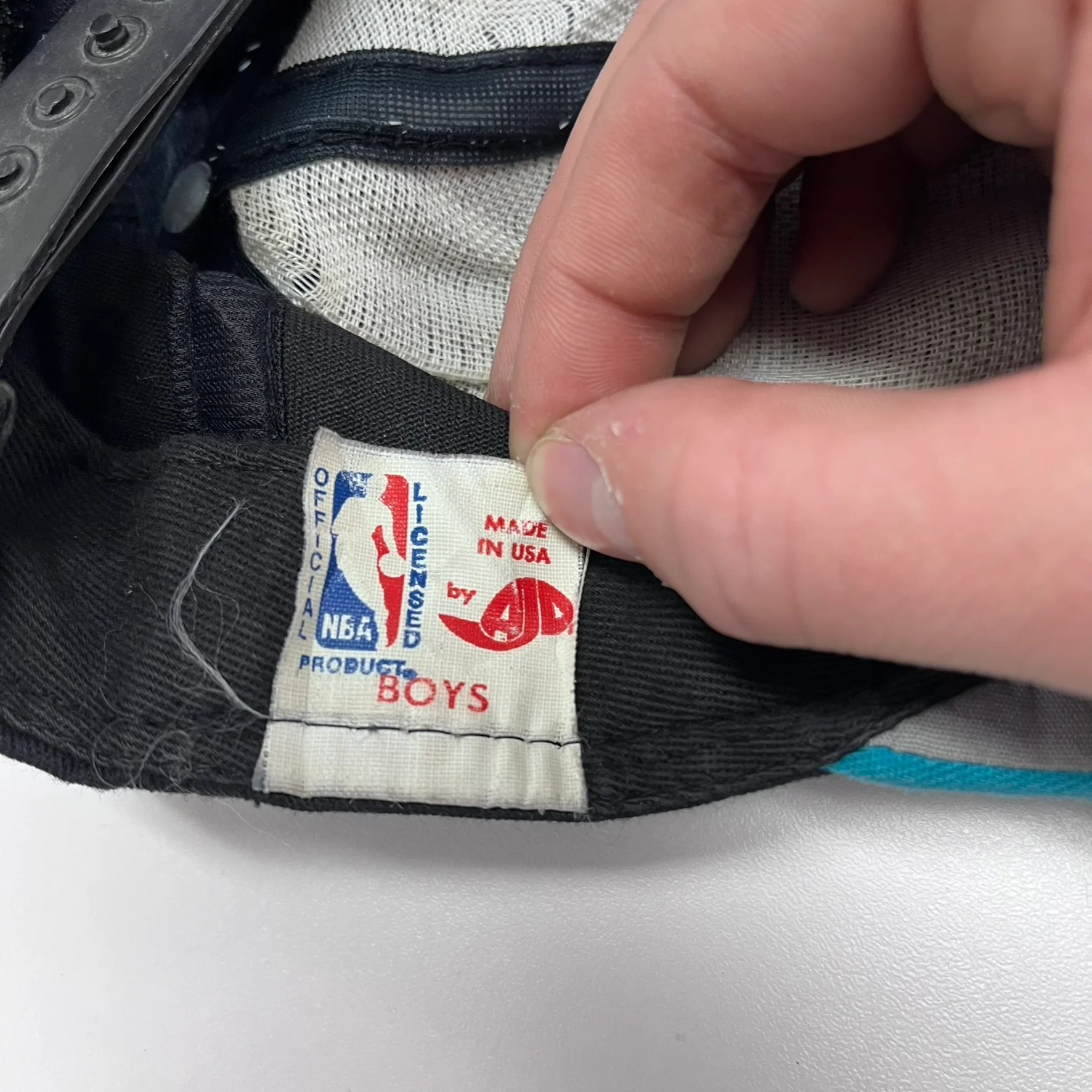 F- Vintage 1994 Vancouver Grizzlies NBA AJD Logo Snapback Hat - Image 5