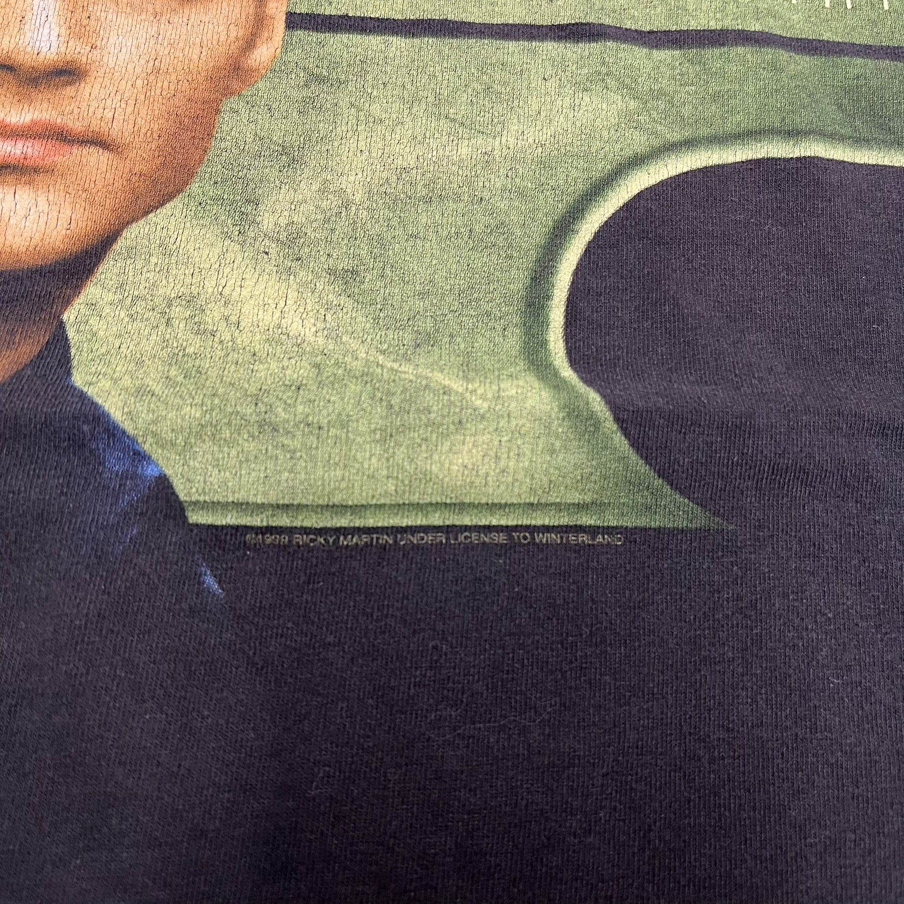 F- Vintage 1998 Ricky Martin Picture Tee - Image 3