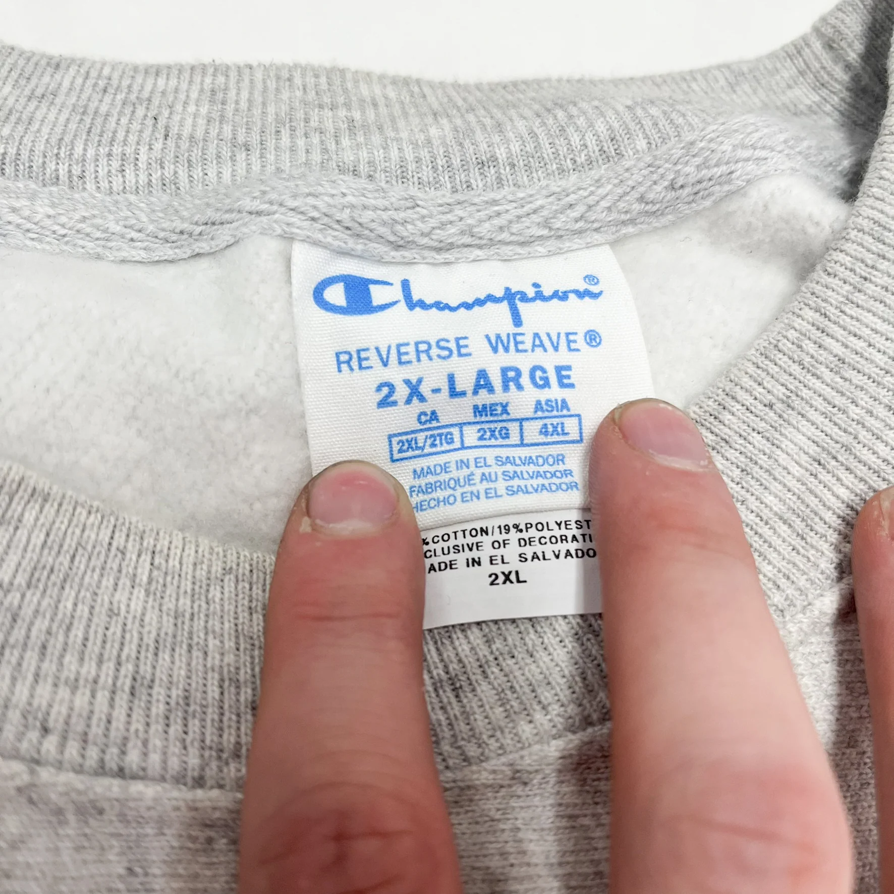 F- Vintage Champion Reverse Weave Rhode Island University Logo Crewneck - Image 3