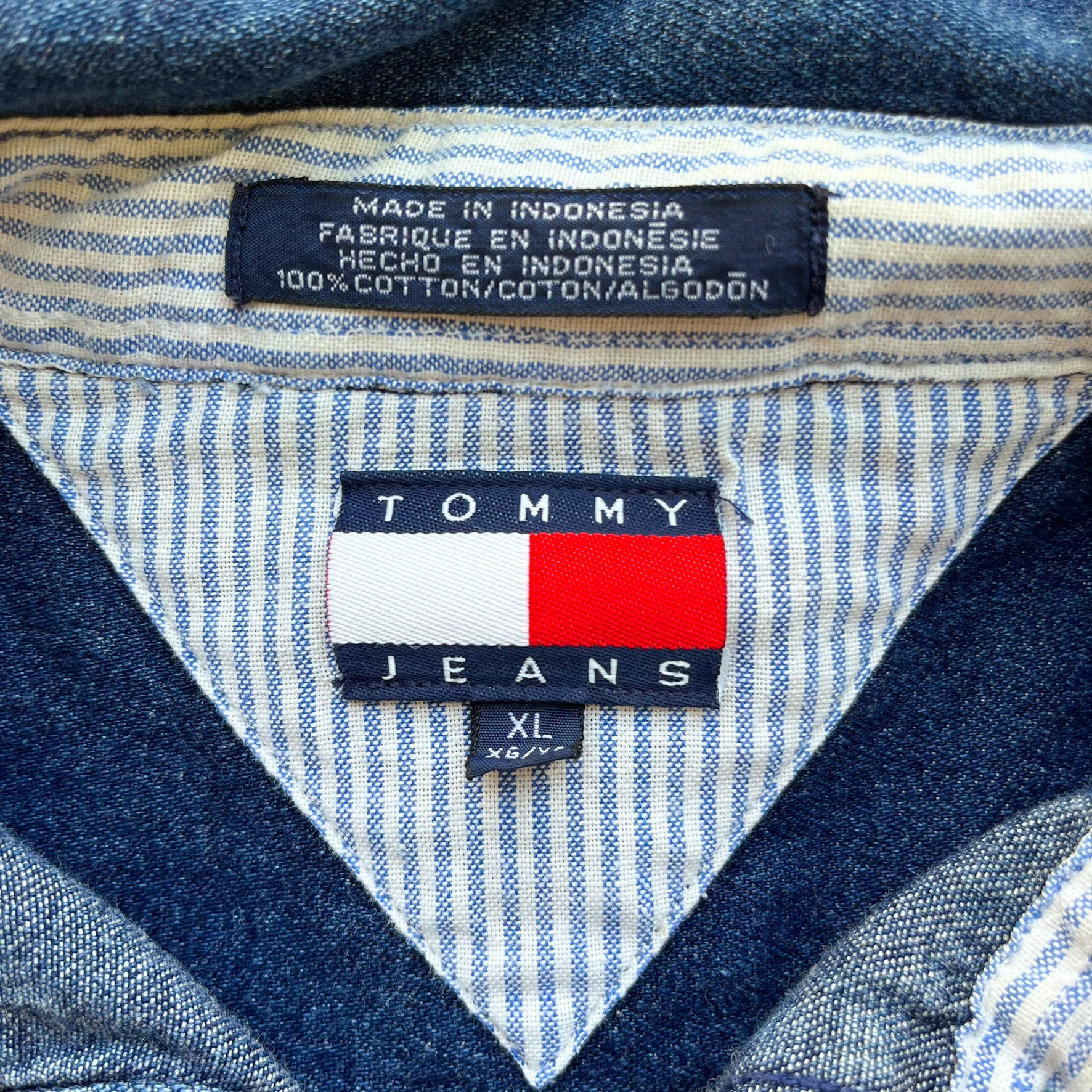 F- Vintage Tommy Hilfiger Jeans Denim Button Down Shirt - Image 3