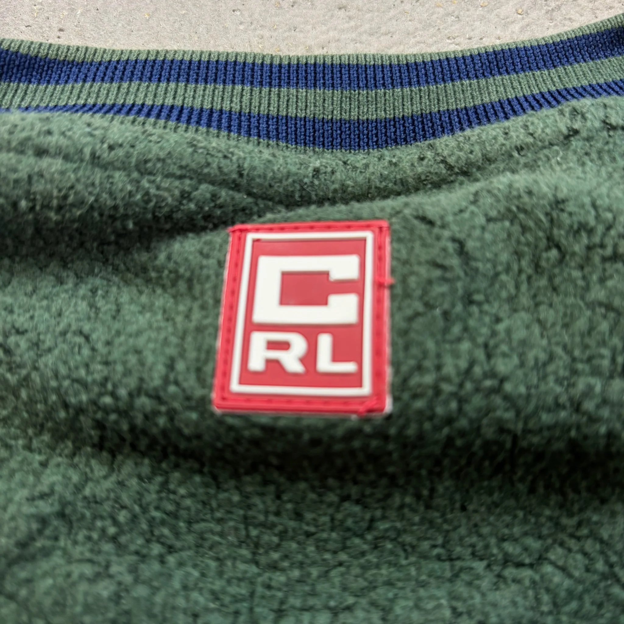 F- Chaps Ralph Lauren Embroidered Text Pullover Polar Fleece - Image 3