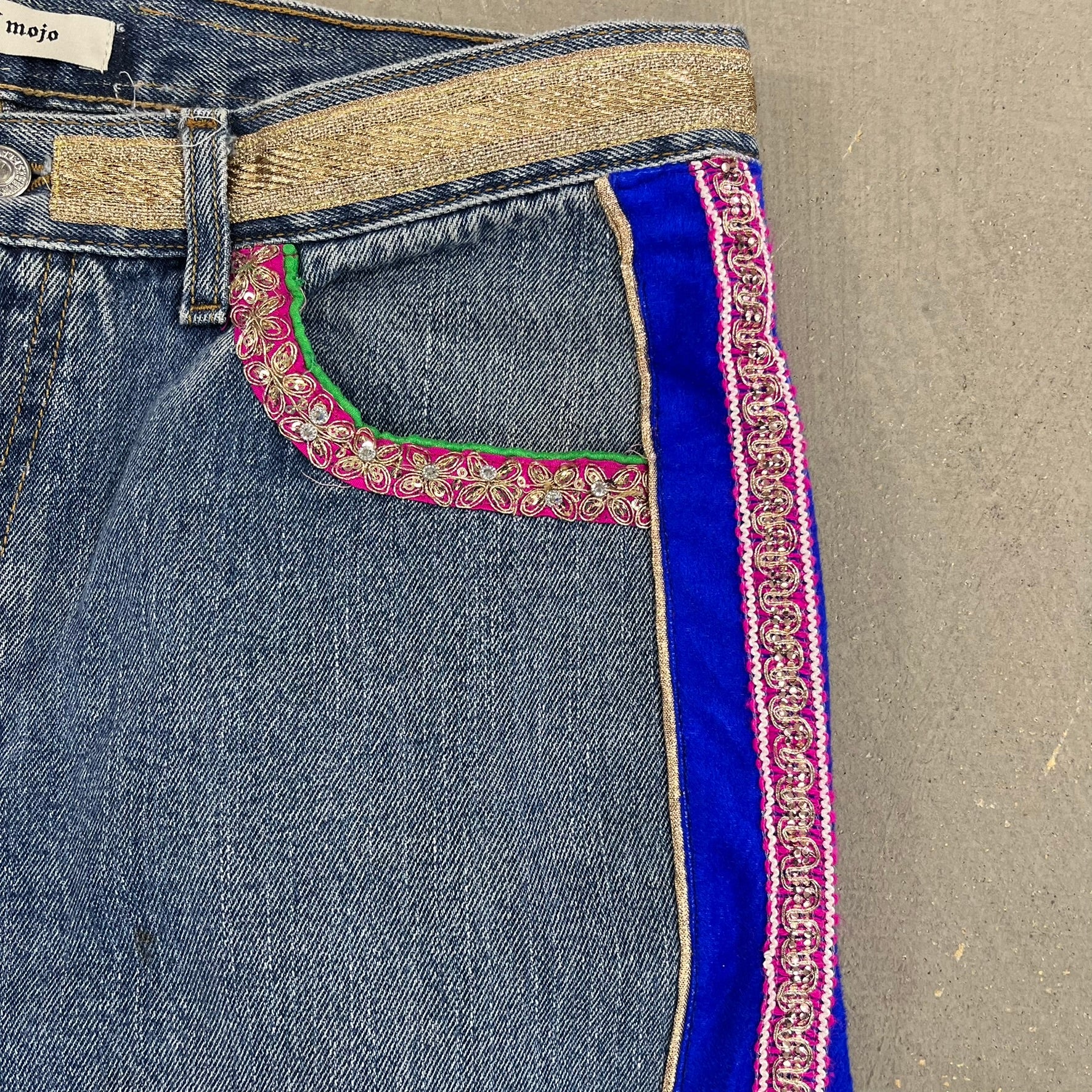 F- HOM Hand Beaded Levi's 550 Reworked Custom Jeans - Image 4