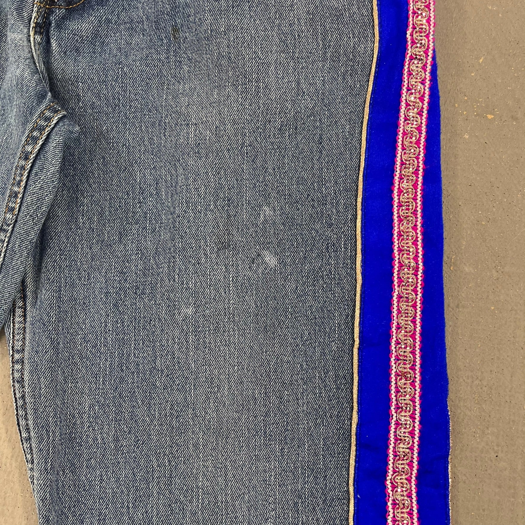 F- HOM Hand Beaded Levi's 550 Reworked Custom Jeans - Image 7