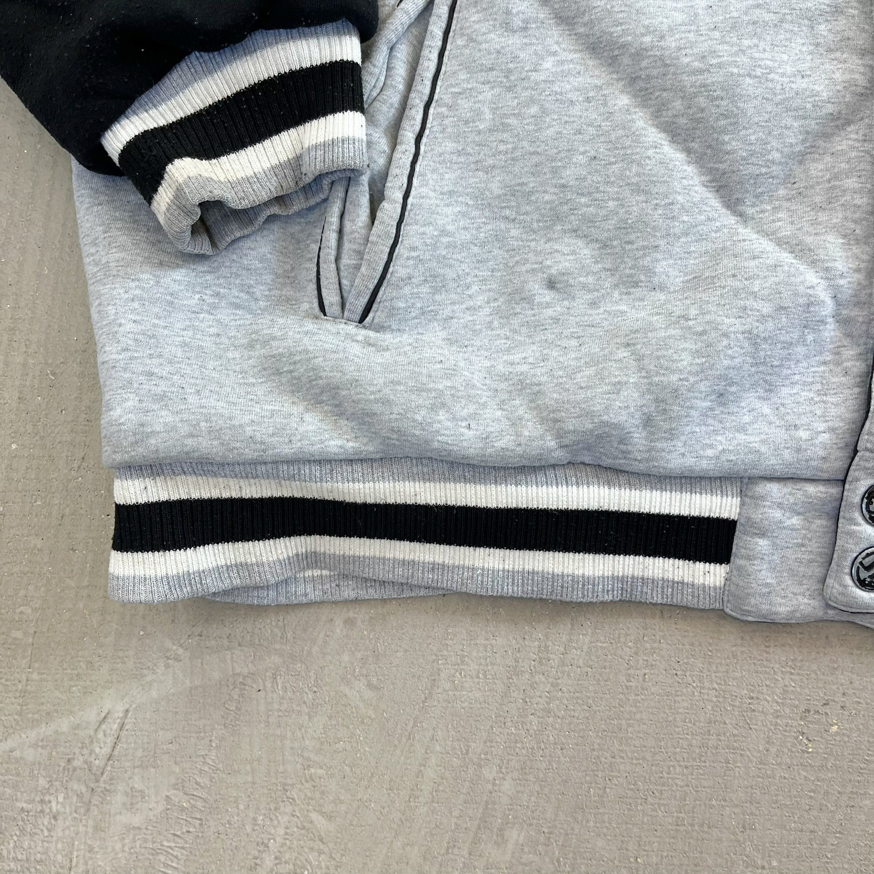 F- Vintage Brooklyn Nets Jeff Hamilton Design Reversible Hooded Jacket - Image 4