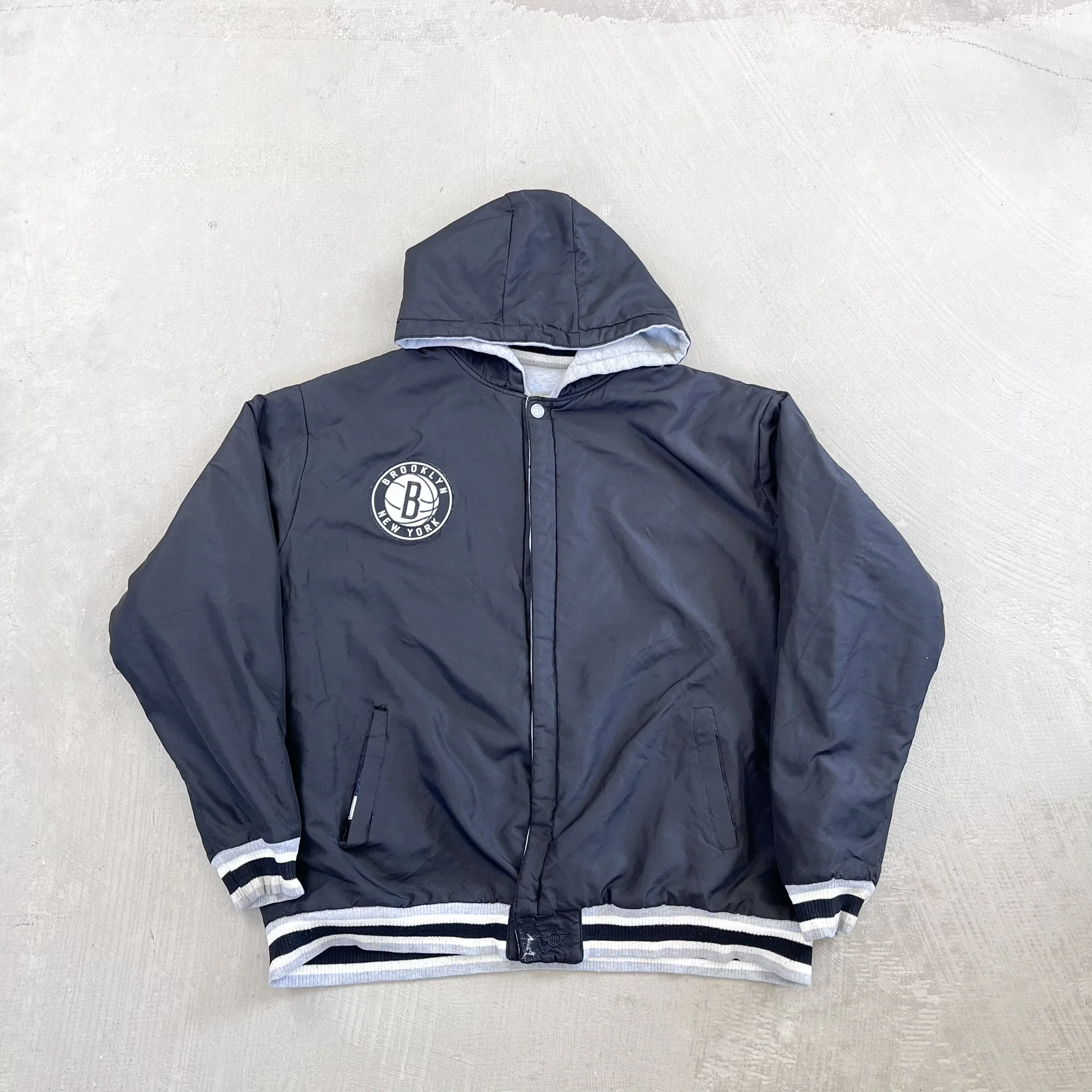 F- Vintage Brooklyn Nets Jeff Hamilton Design Reversible Hooded Jacket - Image 5