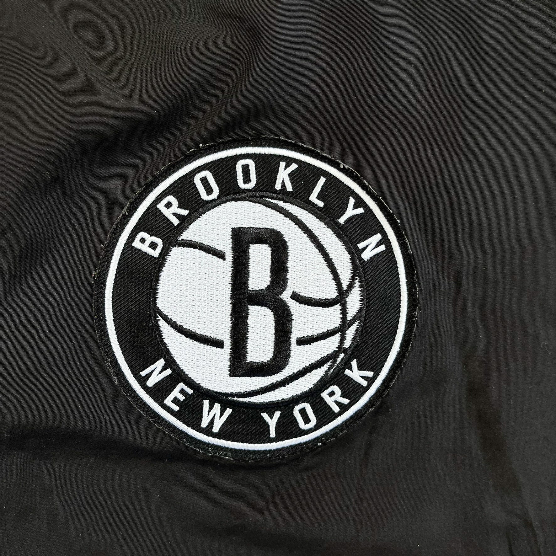F- Vintage Brooklyn Nets Jeff Hamilton Design Reversible Hooded Jacket - Image 8