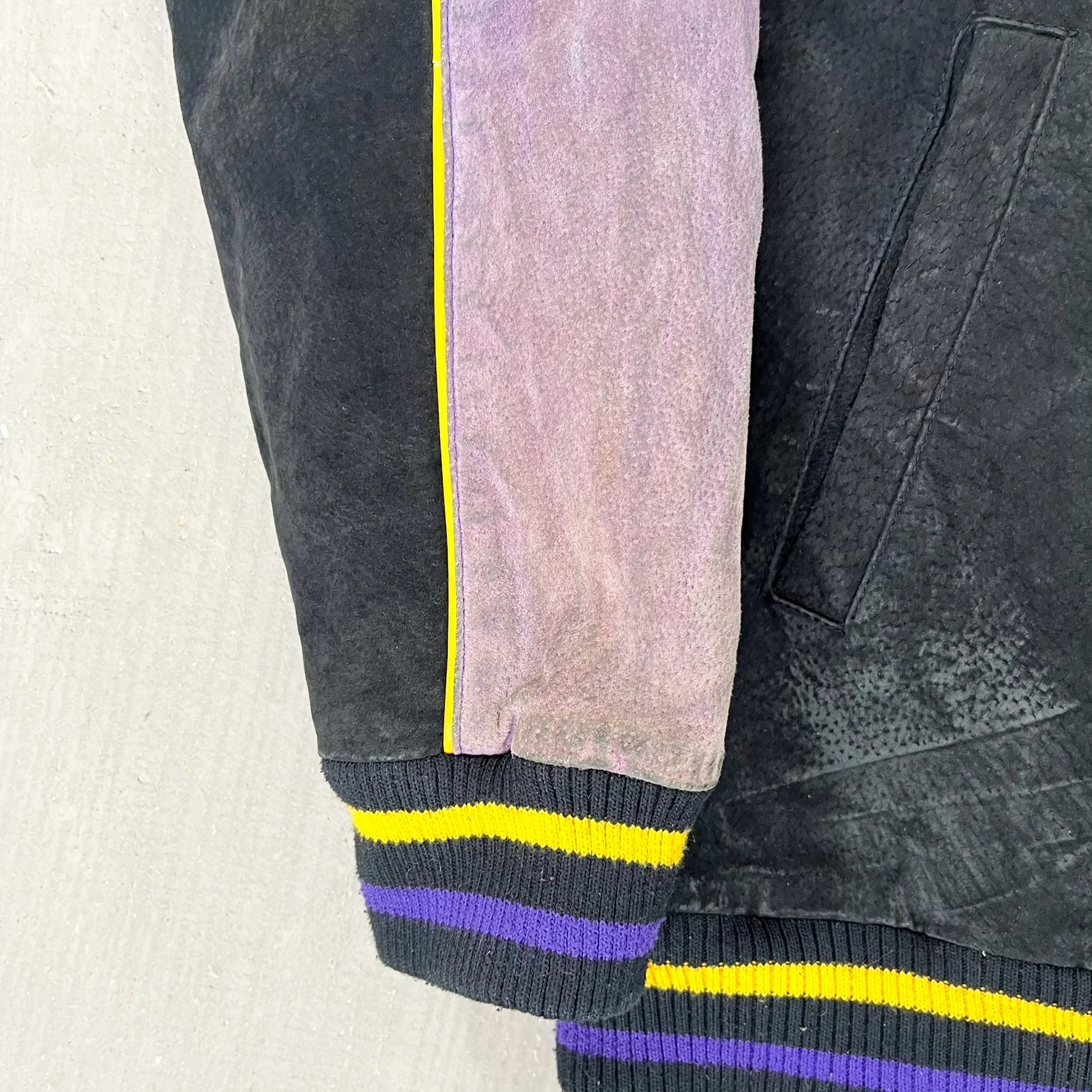 F- Vintage Minnesota Vikings NFL Embroidered Logo Suede Jacket - Image 5