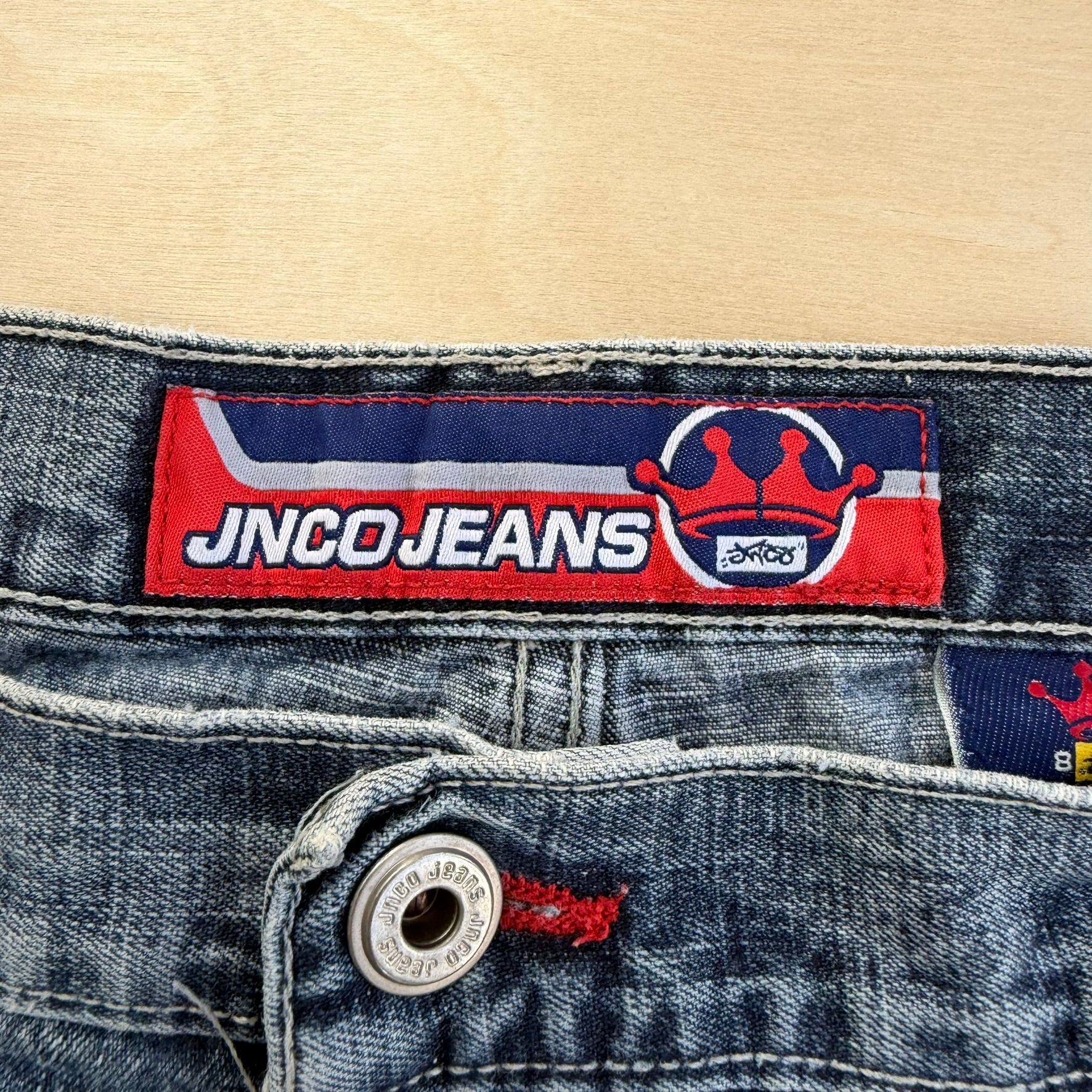 J- Vintage JNCO Embroidered 8Ball & Dragon Jorts - W42 - Image 5