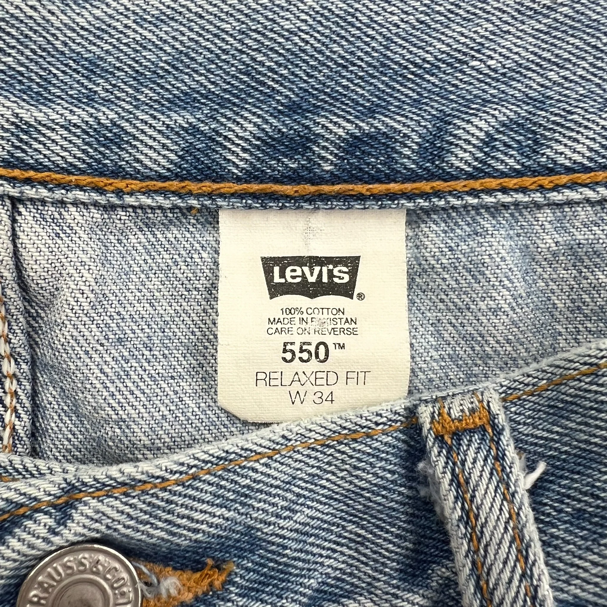 J- Vintage Levi's 550 Light Blue Denim Jorts - W34 - Image 3