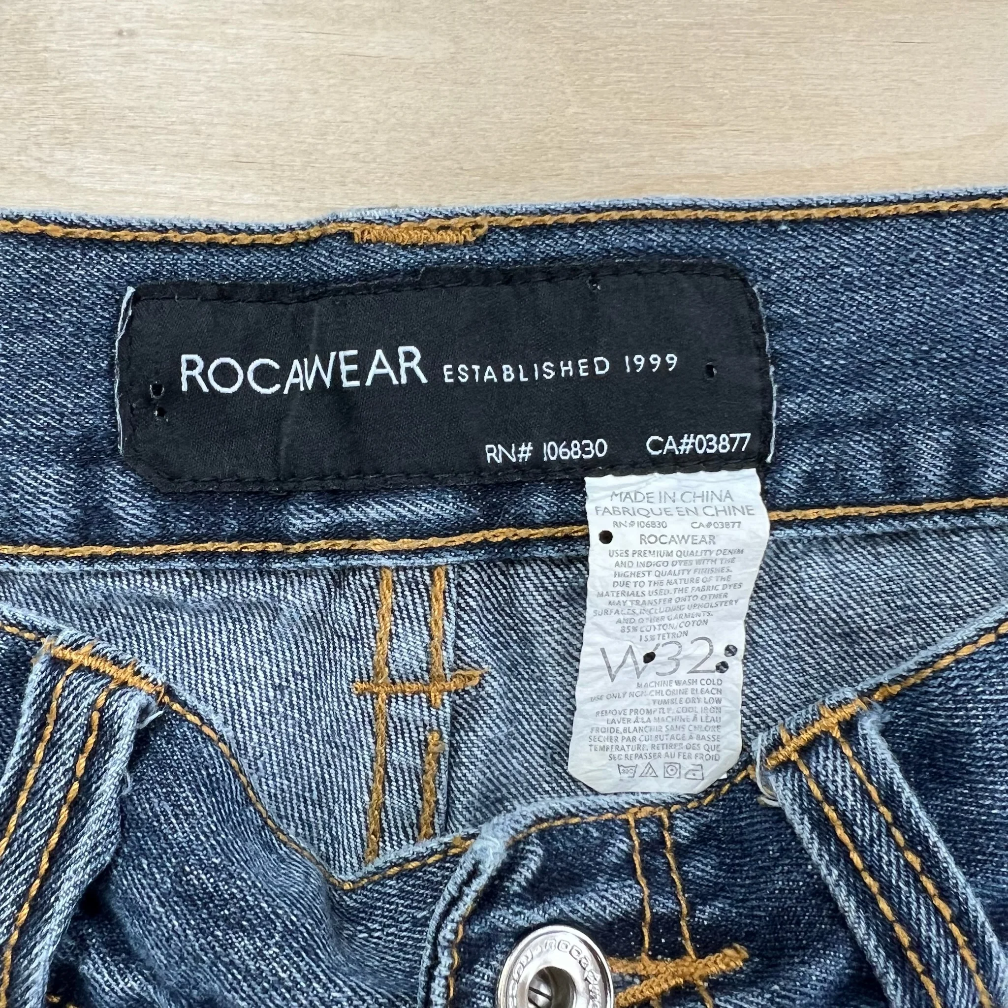 J- Vintage Rocawear Blue Embroidered Logo Back Pocket Jorts - W32 - Image 3